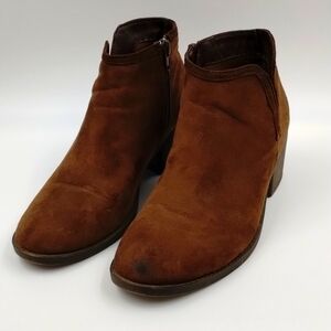 Unbranded women's size 7 dark brown suede feel booties